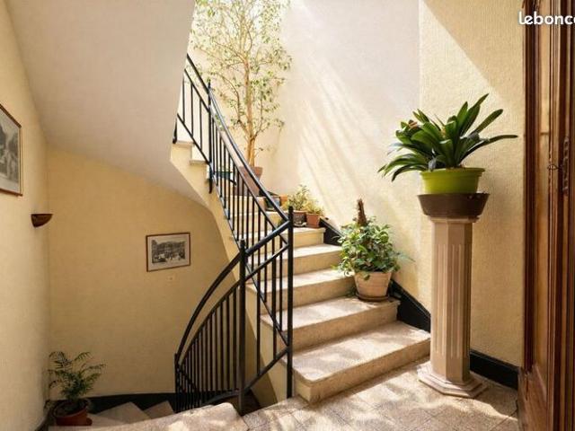 Maison 9 pièces 250 m²