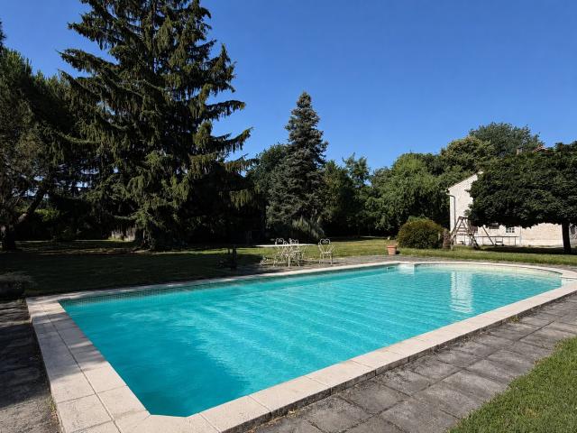 Maison 9 pièces 250 m²