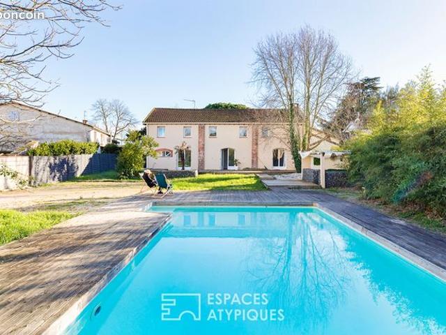 Maison 9 pièces 250 m²