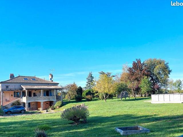 Maison 9 pièces 250 m²