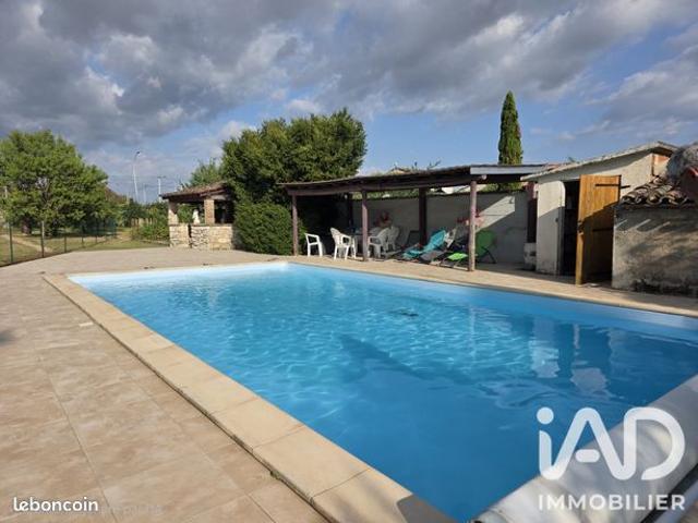 Maison 9 pièces 250 m²