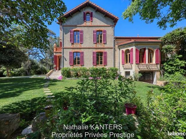 Maison 9 pièces 250 m²