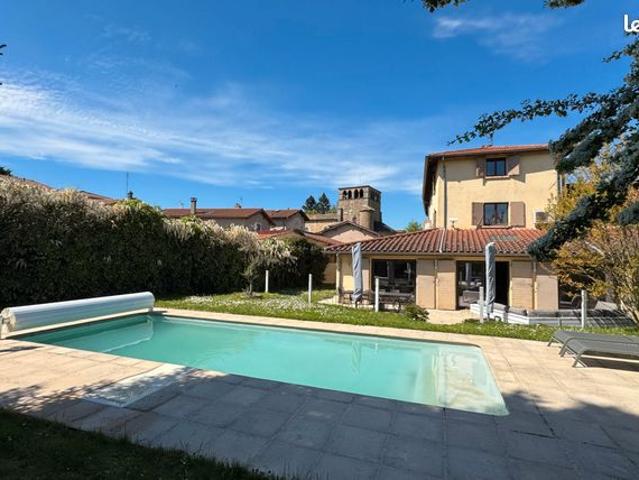 Maison 9 pièces 250 m²