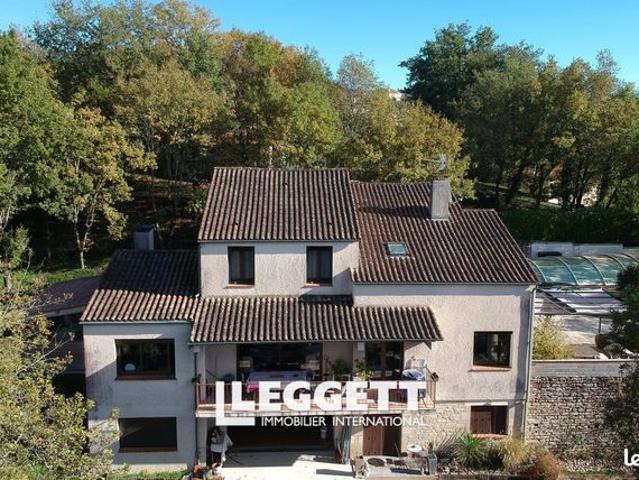 Maison 9 pièces 250 m²