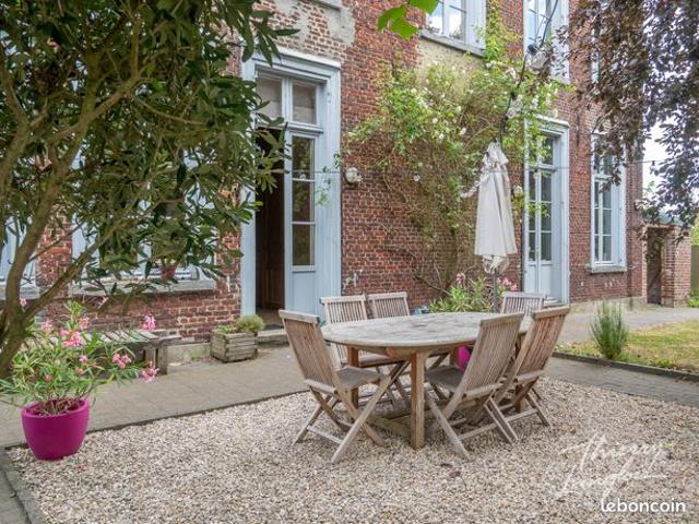Maison 9 pièces 250 m²