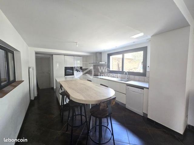 Maison 9 pièces 250 m²
