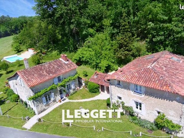 Maison 9 pièces 250 m²
