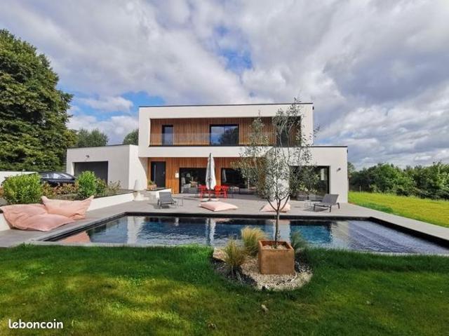 Maison 9 pièces 250 m²