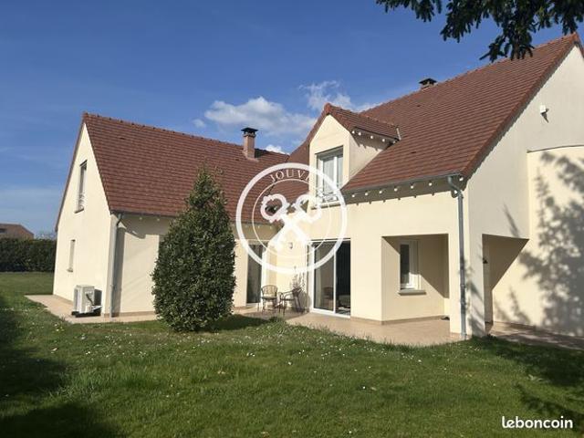 Maison 9 pièces 250 m²