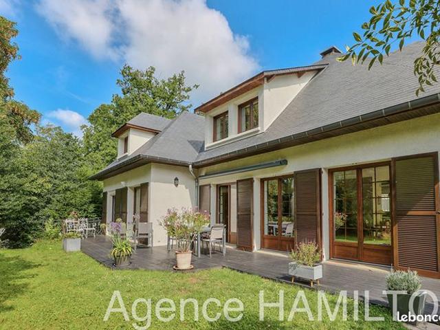 Maison 9 pièces 250 m²