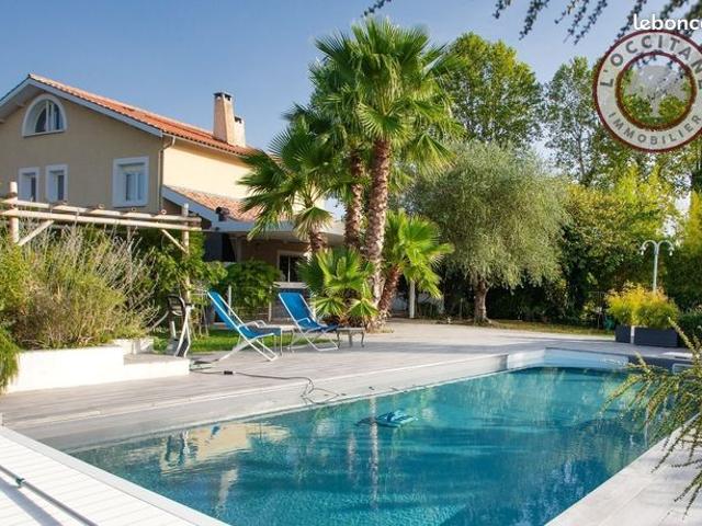 Maison 9 pièces 250 m²