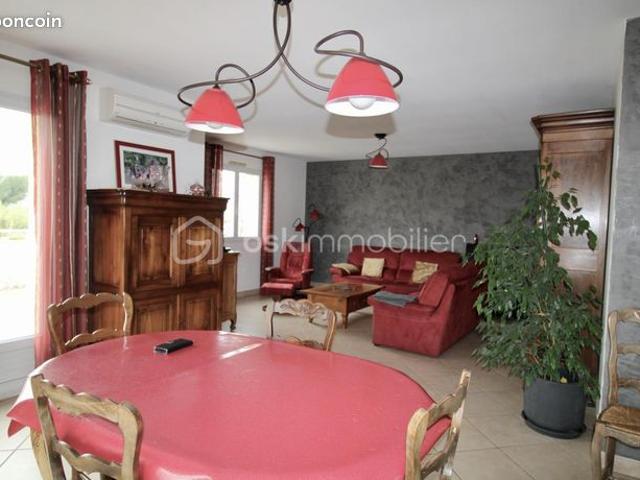 Maison 9 pièces 250 m²