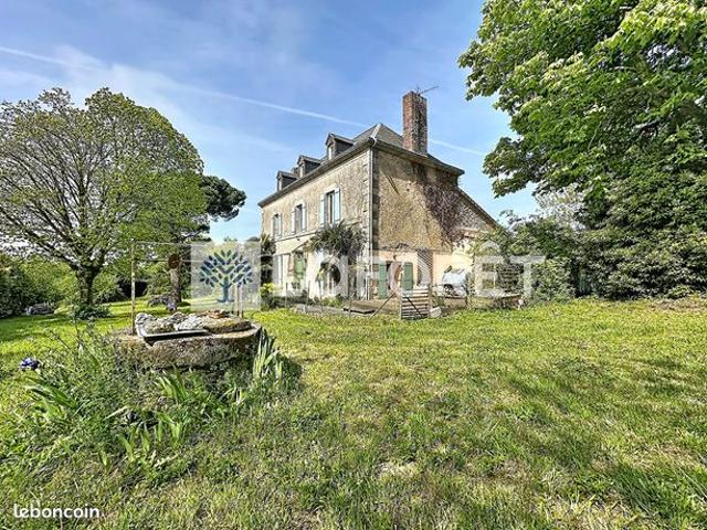 Maison 9 pièces 251 m²