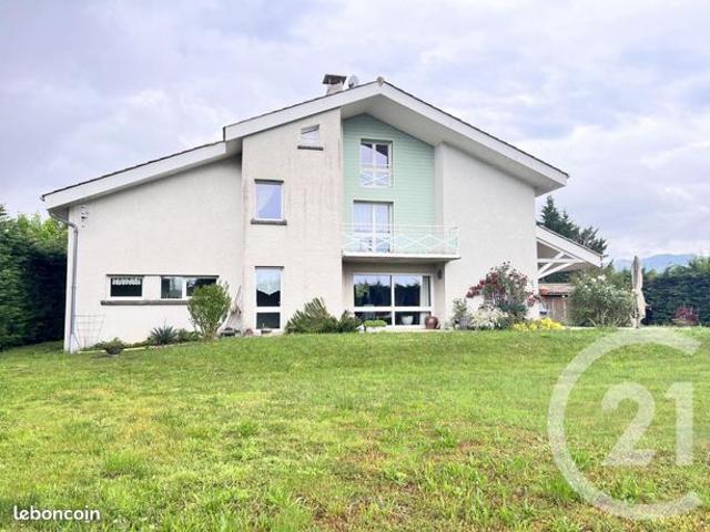 Maison 9 pièces 250 m²