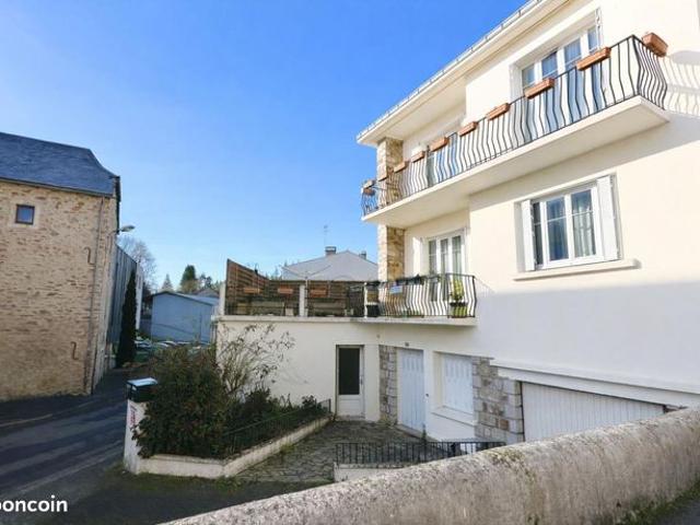Maison 9 pièces 250 m²