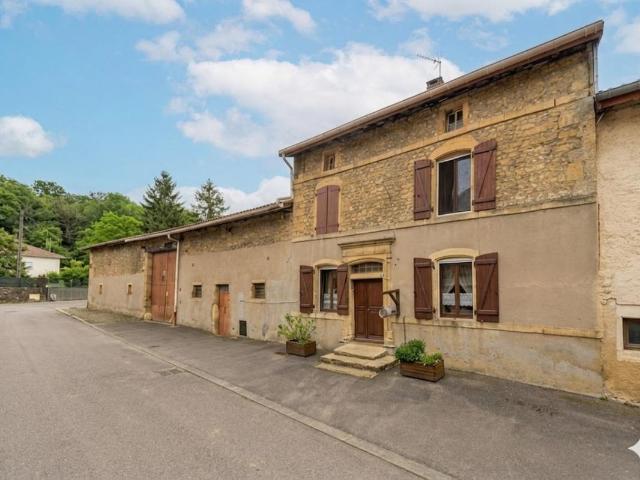 Maison 9 pièces 251 m²