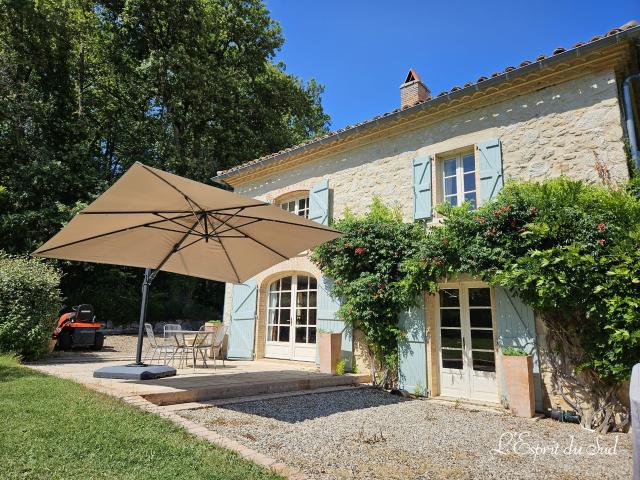 Maison 9 pièces 251 m²