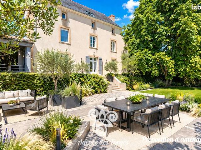 Maison 9 pièces 251 m²