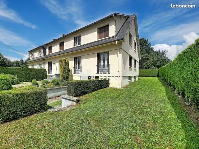 Maison 9 pièces 252 m²