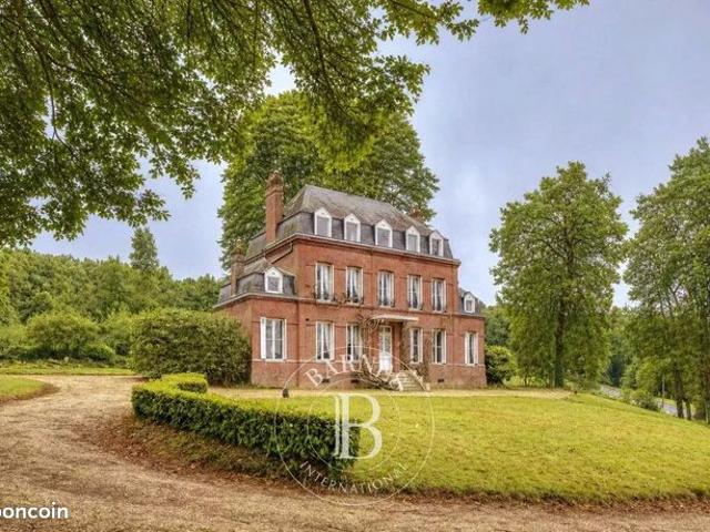 Maison 9 pièces 252 m²