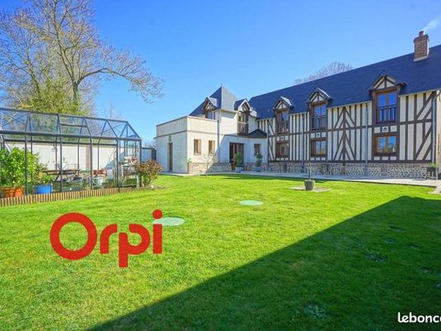 Maison 9 pièces 252 m²