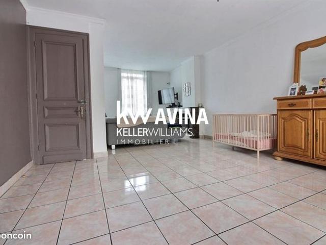 Maison 9 pièces 252 m²