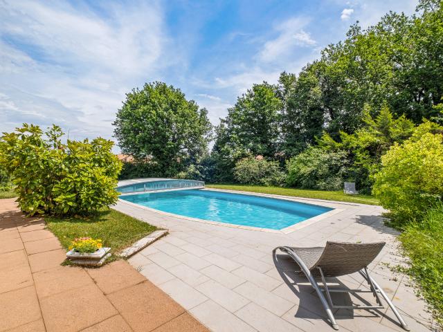 Maison 9 pièces 253 m²