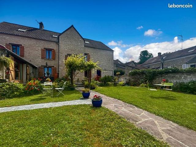 Maison 9 pièces 253 m²