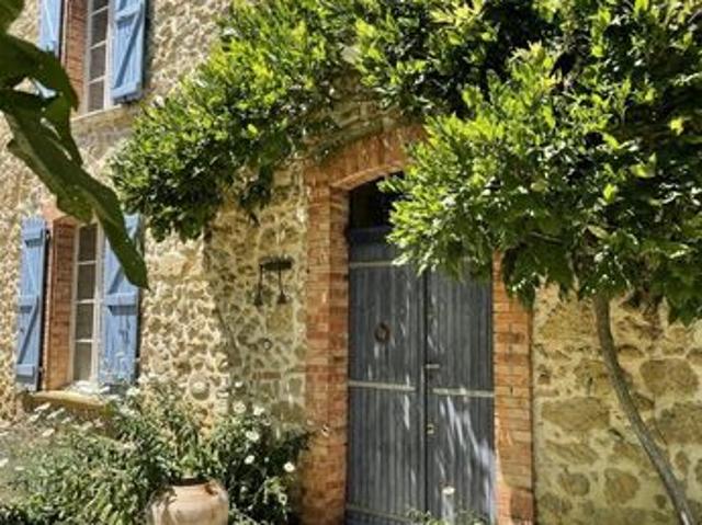Maison 9 pièces 253 m²
