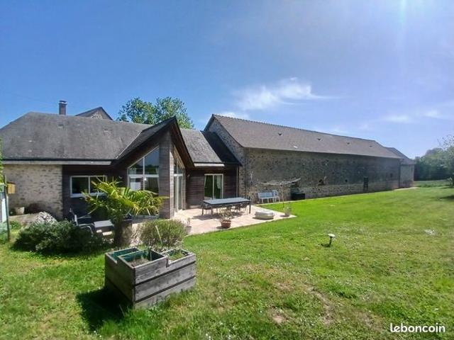 Maison 9 pièces 253 m²