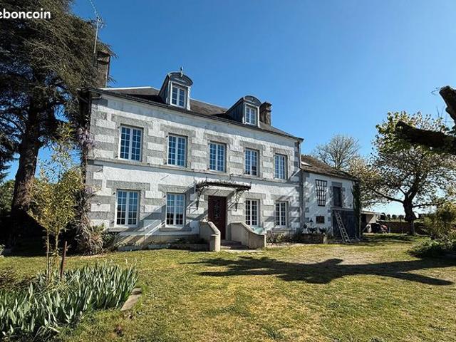 Maison 9 pièces 253 m²