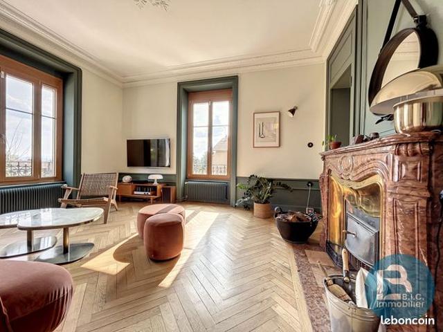 Maison 9 pièces 264 m²