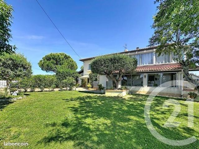 Maison 9 pièces 264 m²