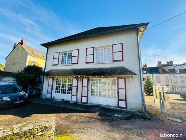 Maison 9 pièces 264 m²