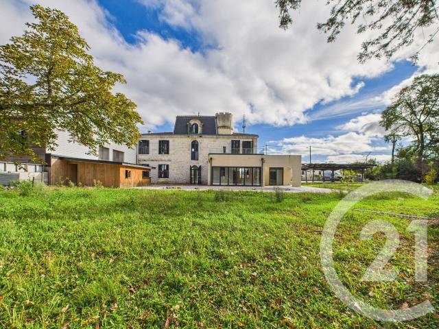 Maison 9 pièces 265 m²