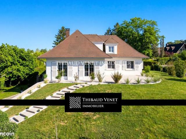 Maison 9 pièces 265 m²