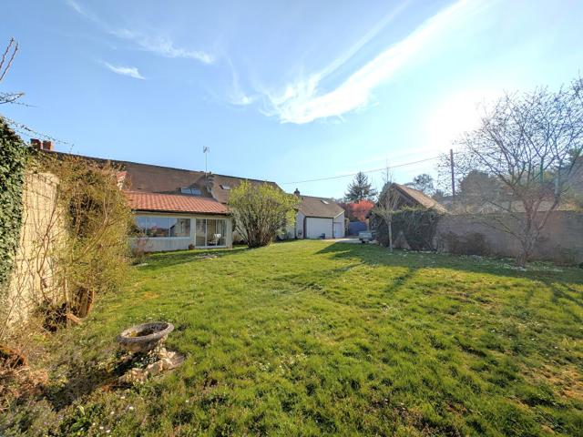Maison 9 pièces 266 m²