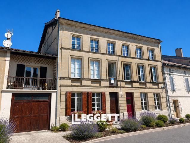Maison 9 pièces 266 m²