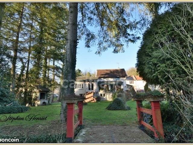 Maison 9 pièces 266 m²