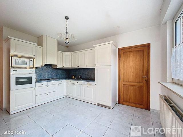Maison 9 pièces 266 m²