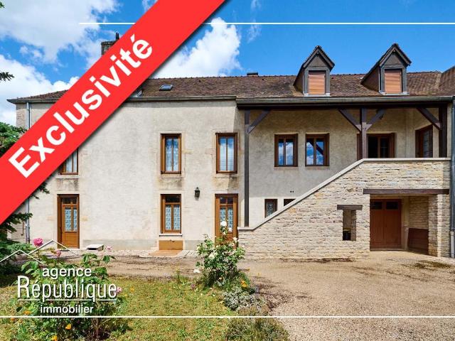 Maison 9 pièces 267 m²