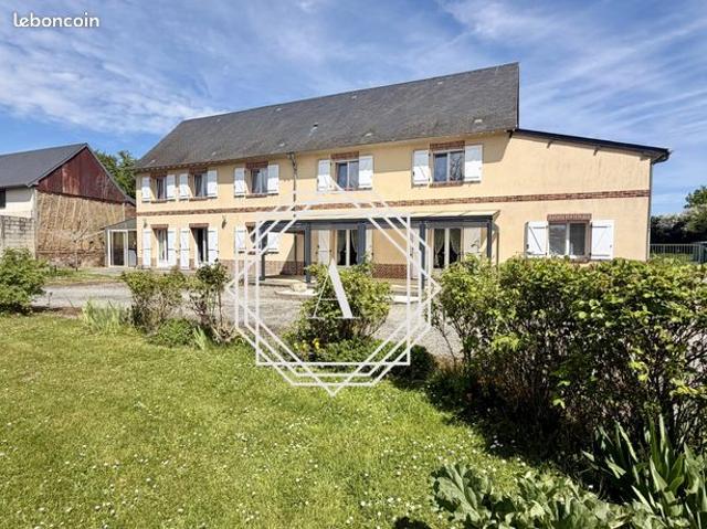 Maison 9 pièces 267 m²