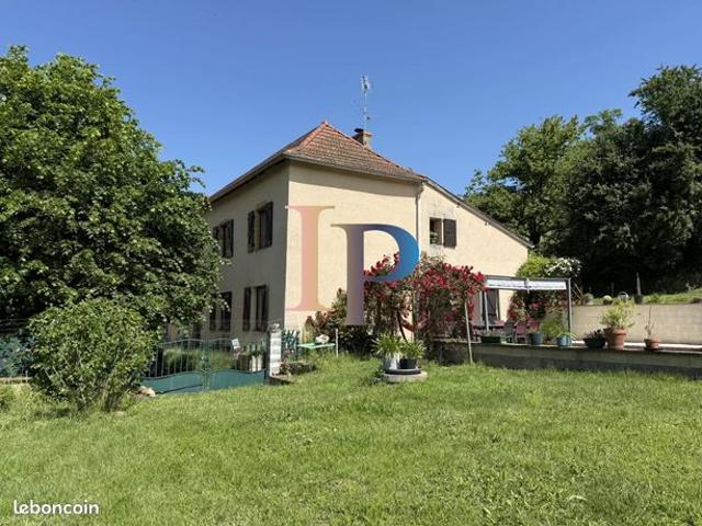 Maison 9 pièces 268 m²