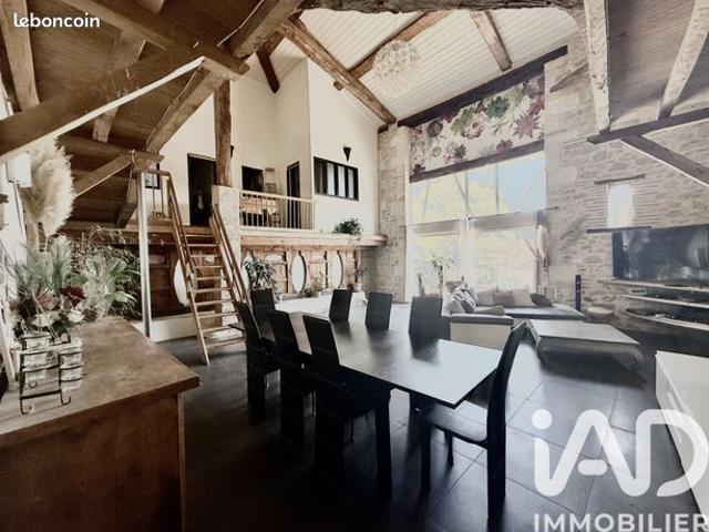 Maison 9 pièces 268 m²