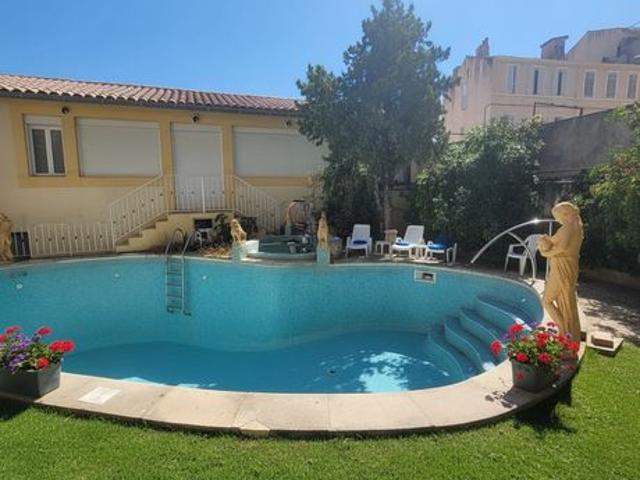 Maison 9 pièces 268 m²