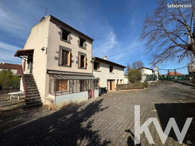 Maison 9 pièces 268 m²