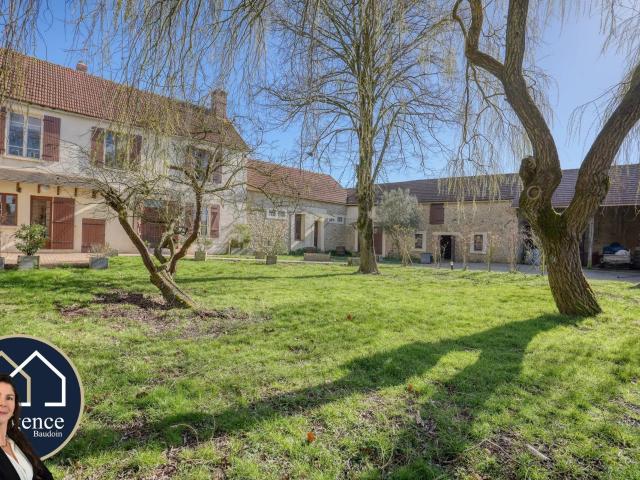 Maison 9 pièces 268 m²