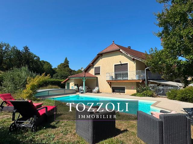 Maison 9 pièces 268 m²