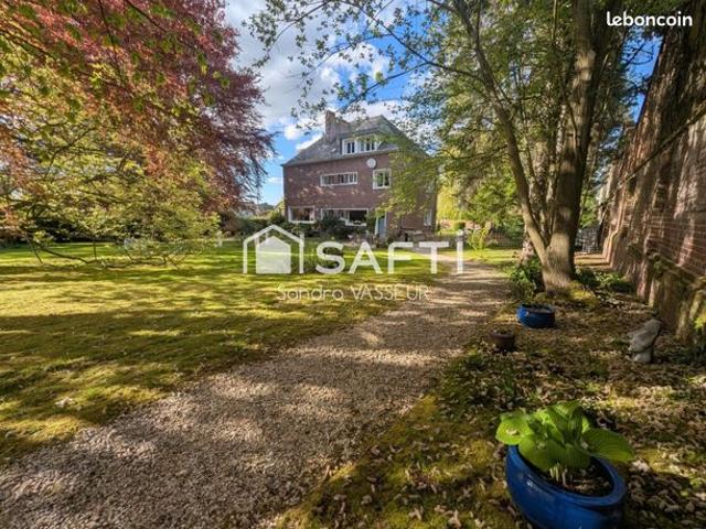 Maison 9 pièces 269 m²