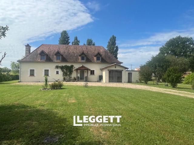 Maison 9 pièces 260 m²